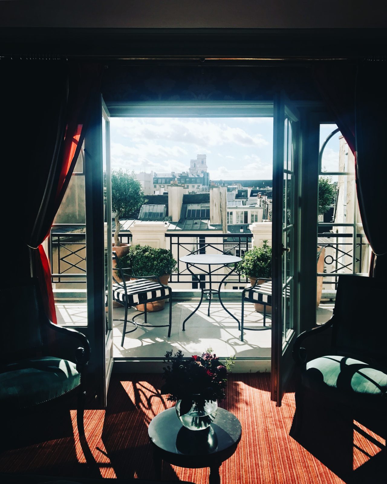 L' Hotel balcony and Paris view city guide