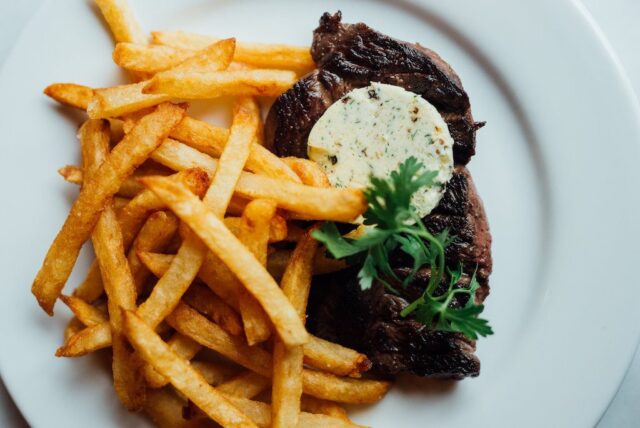 steak frites at l'express